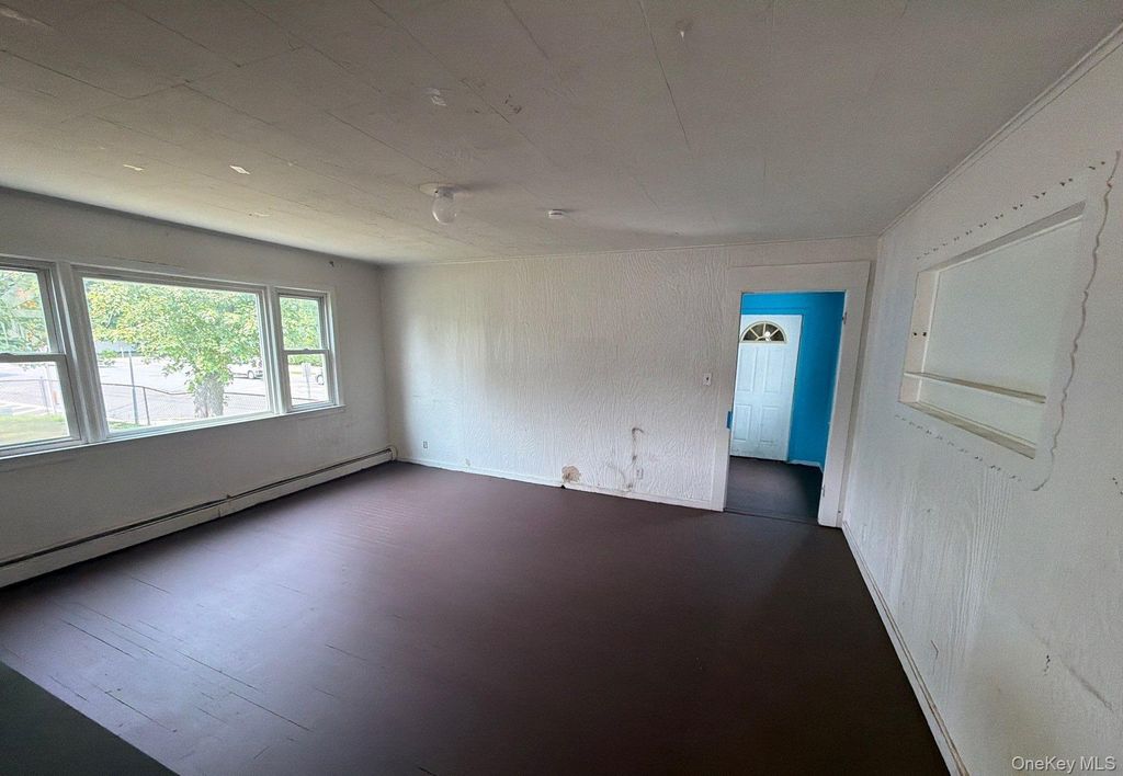 583 Straight Path, West Babylon, NY 11704 — photo 5