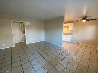 230 BOSTON Avenue 3, Las Vegas, NV 89102