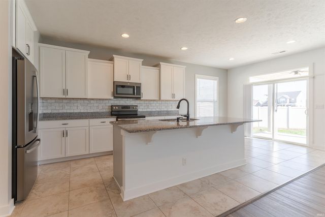 3090 Limestone Court, Newburgh, IN 47630