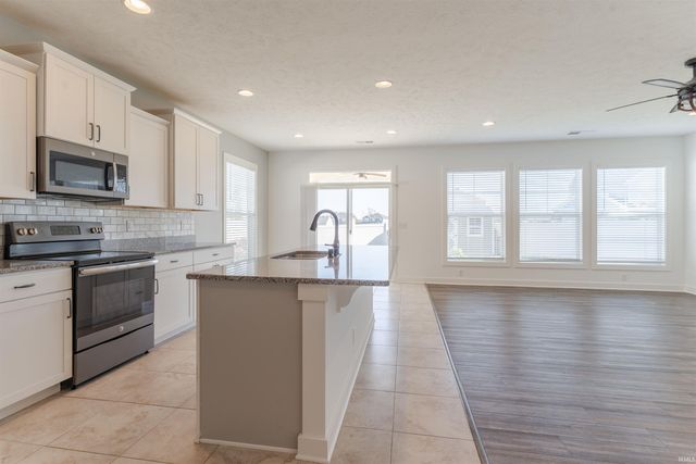 3090 Limestone Court, Newburgh, IN 47630