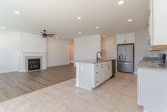 3090 Limestone Court, Newburgh, IN 47630