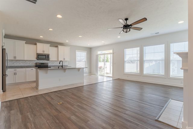 3090 Limestone Court, Newburgh, IN 47630