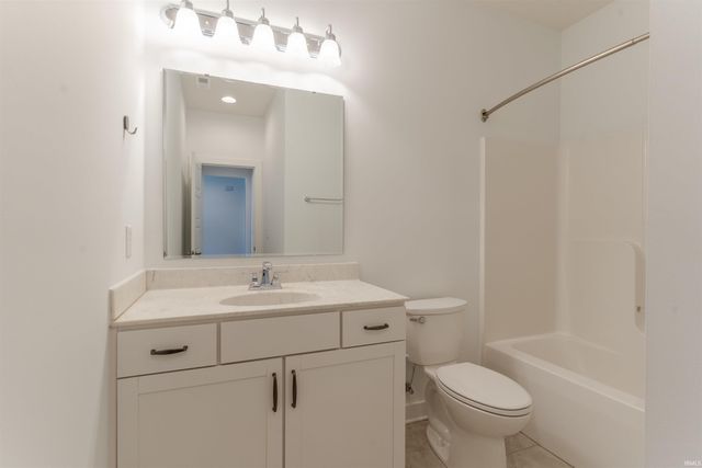 3090 Limestone Court, Newburgh, IN 47630