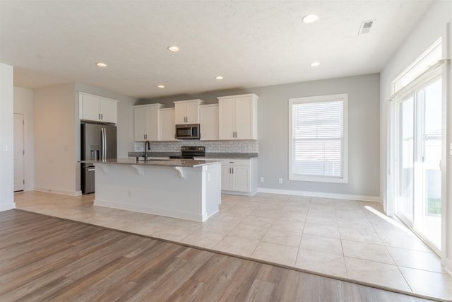 3090 Limestone Court, Newburgh, IN 47630