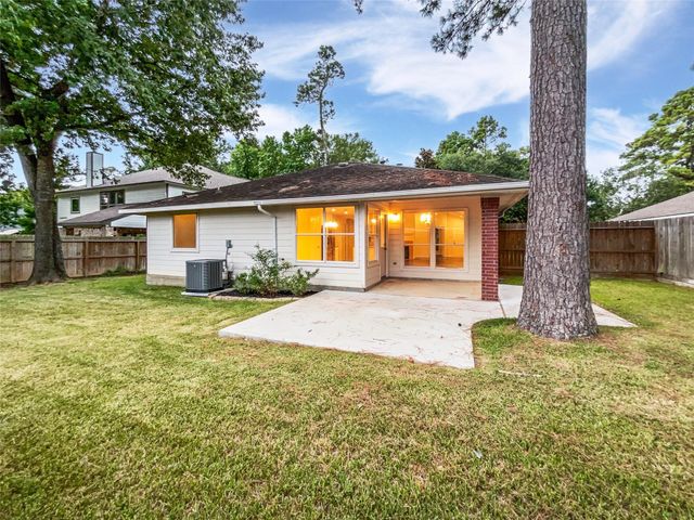 3210 Pine Chase Drive, Montgomery, TX 77356
