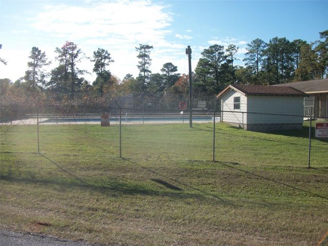 497 Valleyview Drive, Onalaska, TX 77360