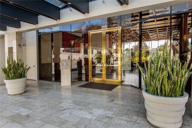 121 S Hope Street 333, Los Angeles, CA 90012