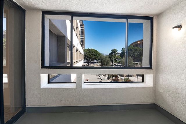 121 S Hope Street 333, Los Angeles, CA 90012