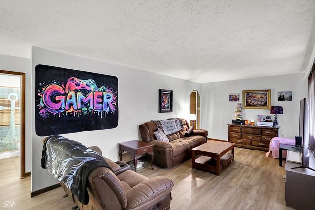 120 Totten Drive, Greenwood, IN 46143