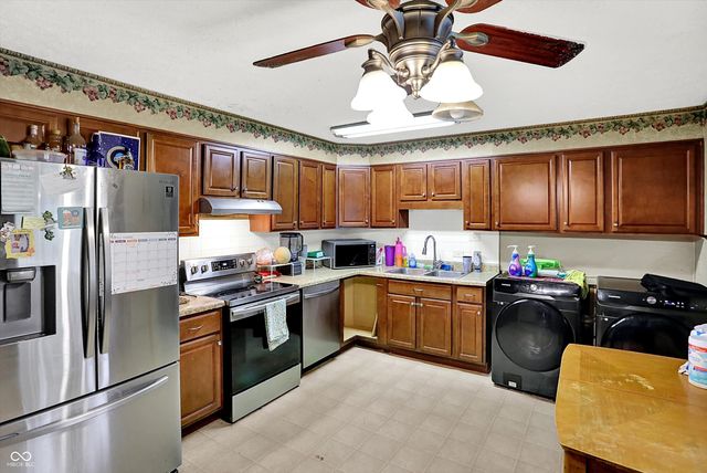 120 Totten Drive, Greenwood, IN 46143