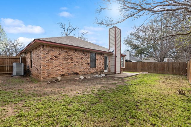 2901 Anysa Lane, Denton, TX 76209