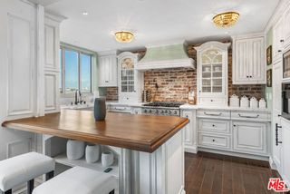 17366 W Sunset Boulevard 102, Los Angeles, CA 90272