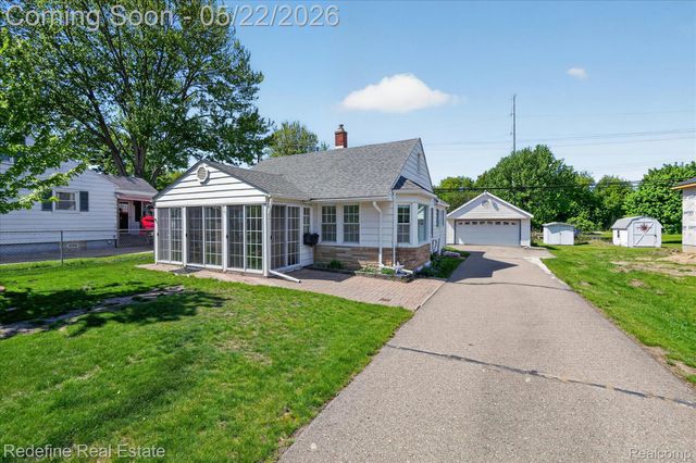 3207 Waukegan Street, Auburn Hills, MI 48326