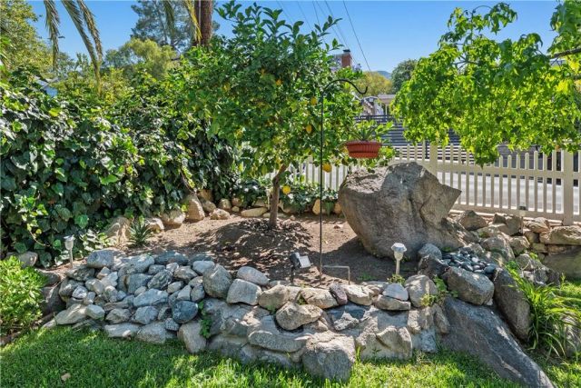 10739 Helendale, Tujunga, CA 91042