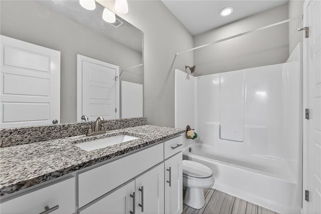 2507 SW Hampton Avenue, Bentonville, AR 72713