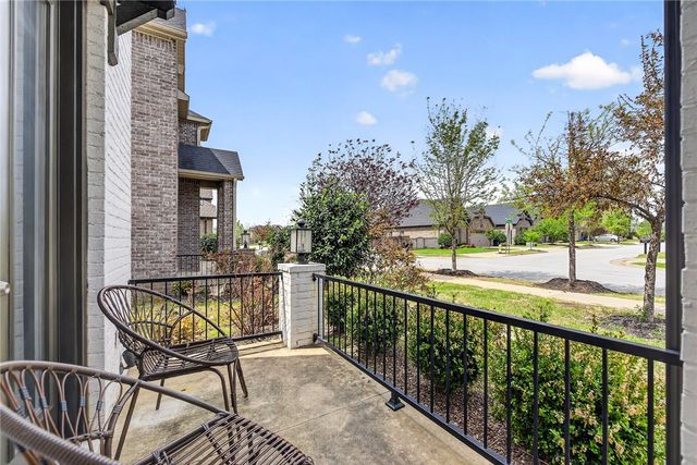 2507 SW Hampton Avenue, Bentonville, AR 72713