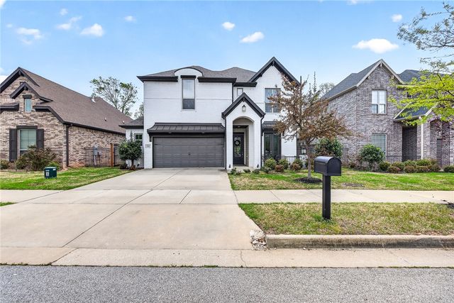 2507 SW Hampton Avenue, Bentonville, AR 72713