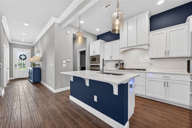 2507 SW Hampton Avenue, Bentonville, AR 72713