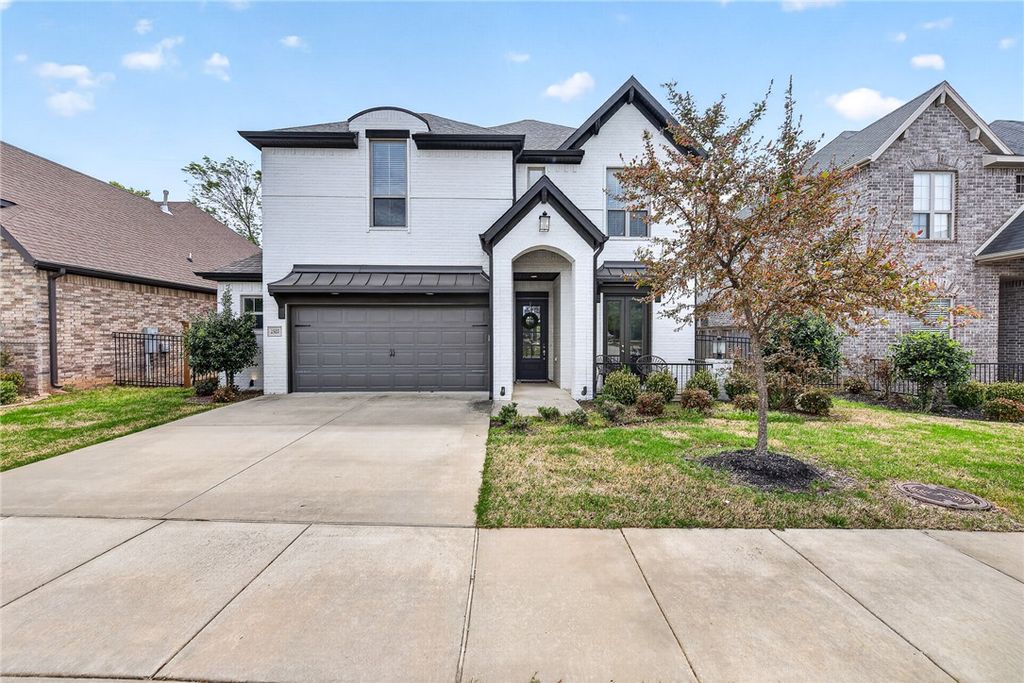 2507 SW Hampton Avenue, Bentonville, AR 72713