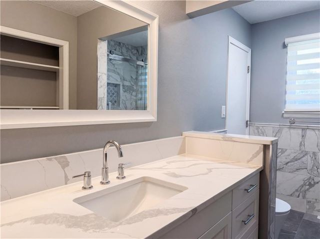 20405 E 15th Terrace, Independence, MO 64056