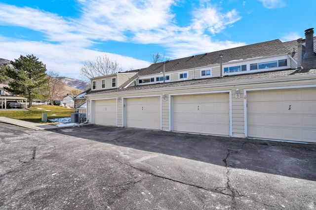 66 BROOKSIDE LN, Centerville, UT 84014