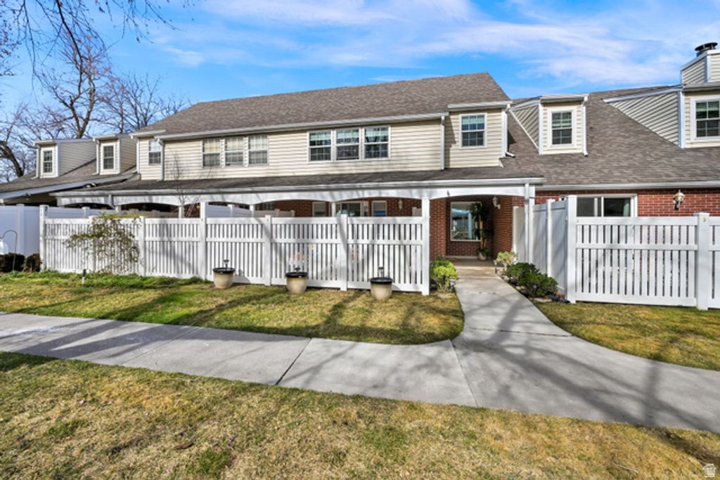 66 BROOKSIDE LN, Centerville, UT 84014