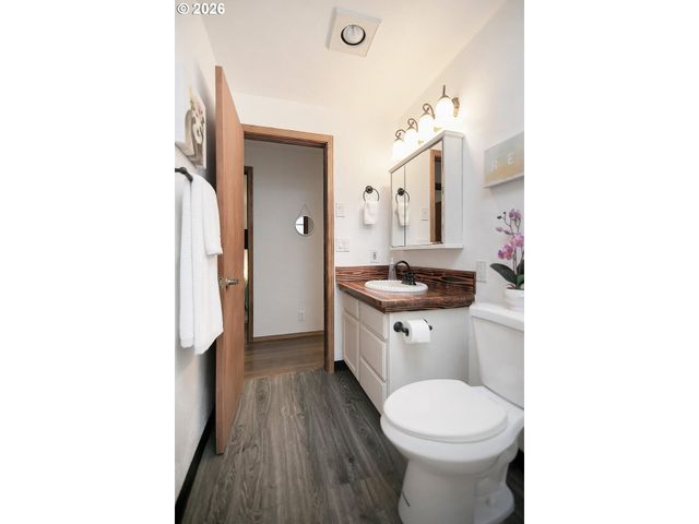 140 ROGERS Rd, Silver Lake, WA 98645