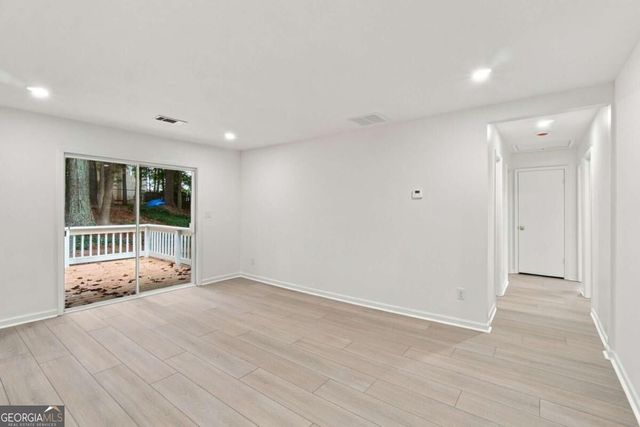 645 Noell Way NW, Lilburn, GA 30047