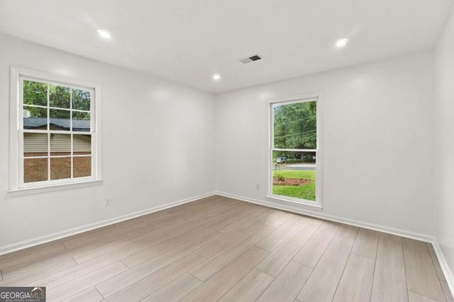 645 Noell Way NW, Lilburn, GA 30047