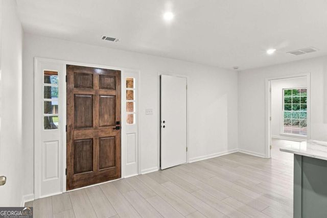 645 Noell Way NW, Lilburn, GA 30047