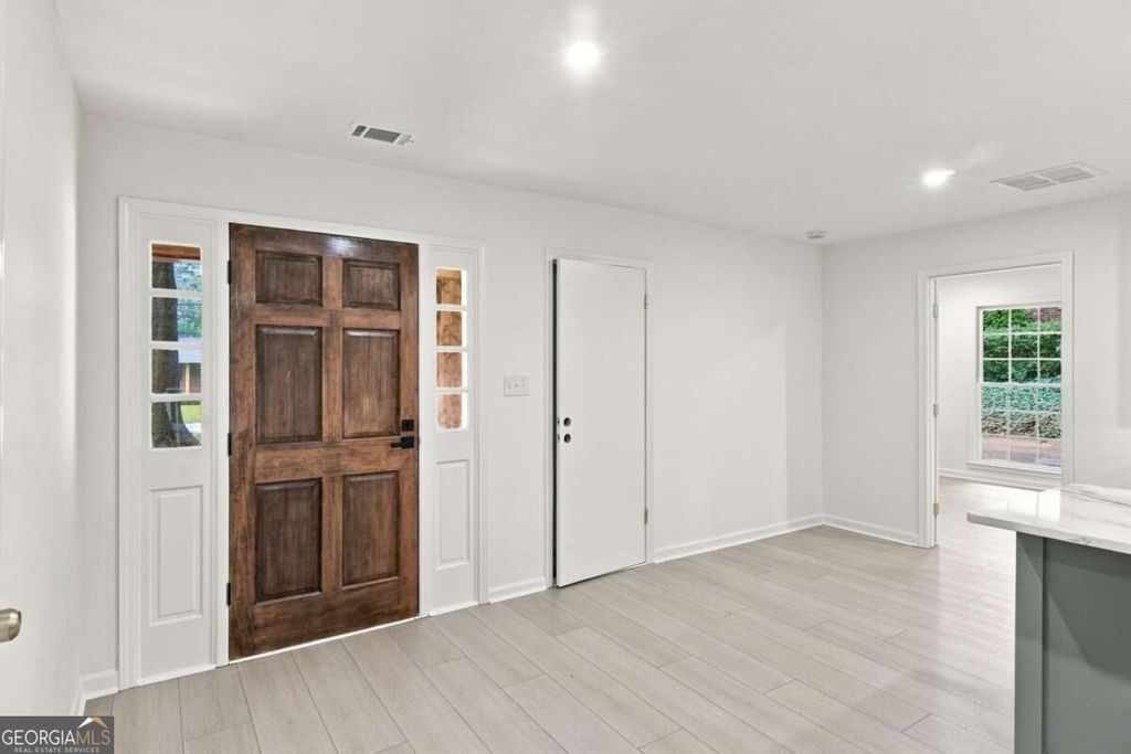 645 Noell Way NW, Lilburn, GA 30047 — photo 3