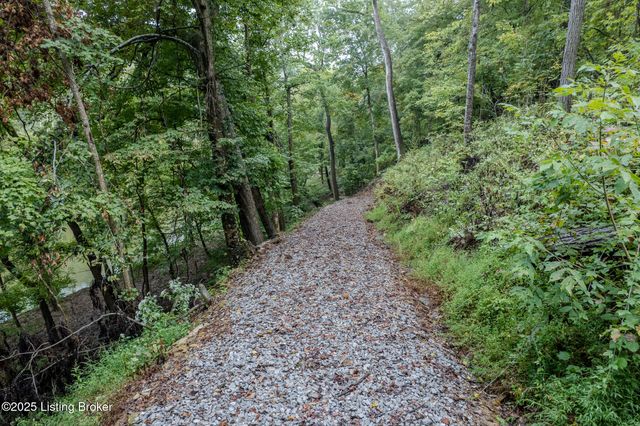 3027 CenterView Rough River Lane Ln, Hudson, KY 40145