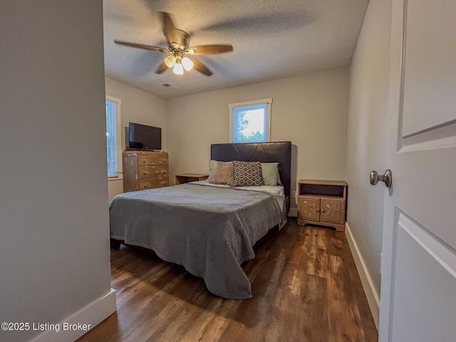 3027 CenterView Rough River Lane Ln, Hudson, KY 40145