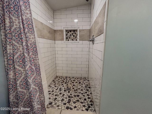 3027 CenterView Rough River Lane Ln, Hudson, KY 40145