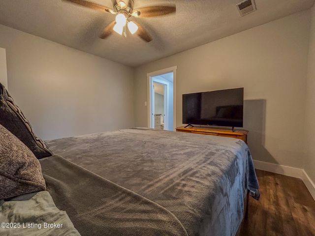 3027 CenterView Rough River Lane Ln, Hudson, KY 40145