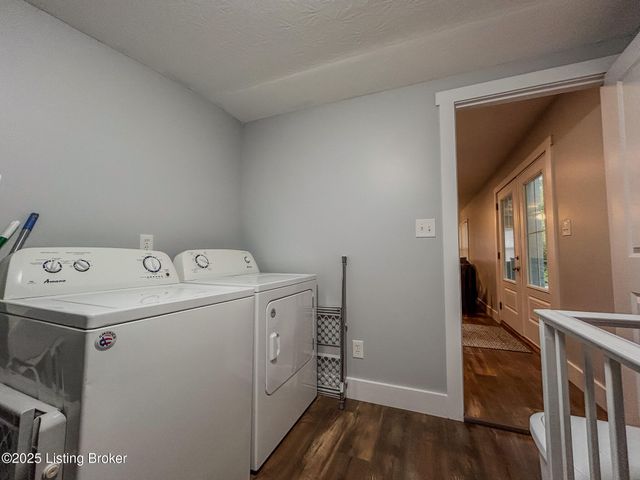 3027 CenterView Rough River Lane Ln, Hudson, KY 40145