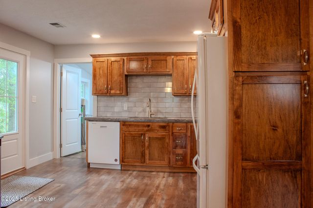 3027 CenterView Rough River Lane Ln, Hudson, KY 40145