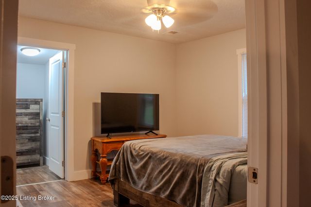 3027 CenterView Rough River Lane Ln, Hudson, KY 40145