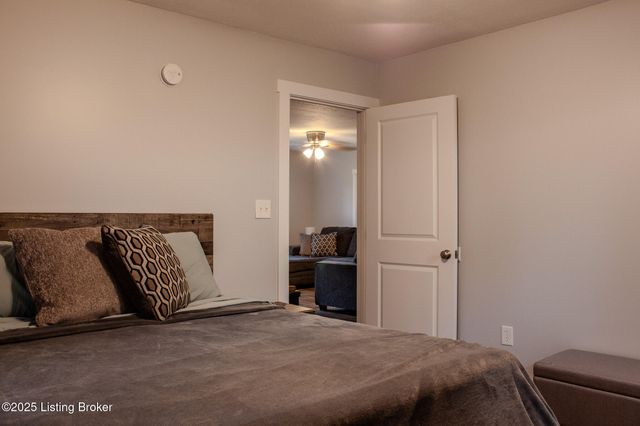 3027 CenterView Rough River Lane Ln, Hudson, KY 40145