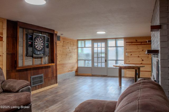 3027 CenterView Rough River Lane Ln, Hudson, KY 40145