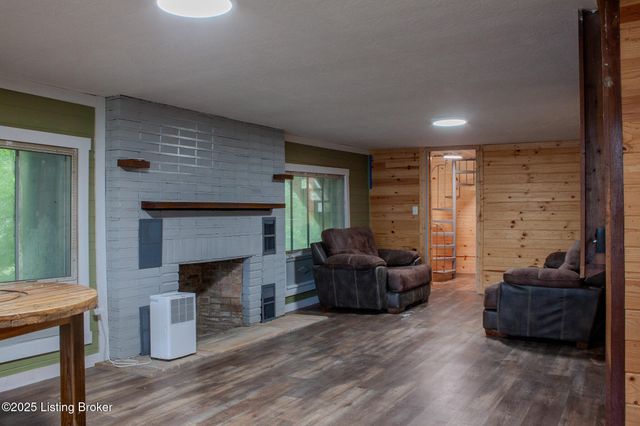 3027 CenterView Rough River Lane Ln, Hudson, KY 40145