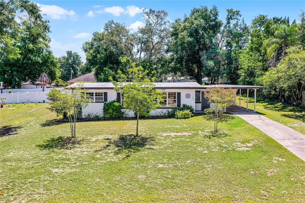 725 EAST AVENUE, Clermont, FL 34711