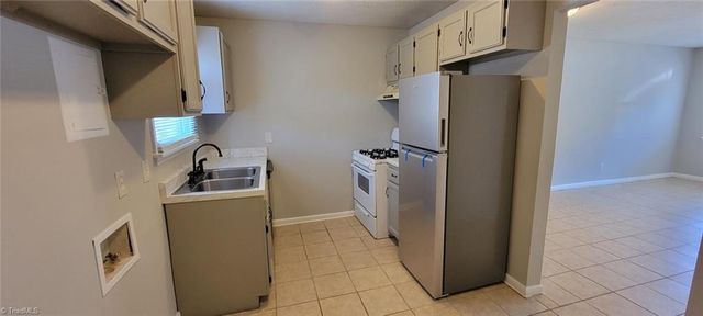 3923 Overland Heights B, Greensboro, NC 27407