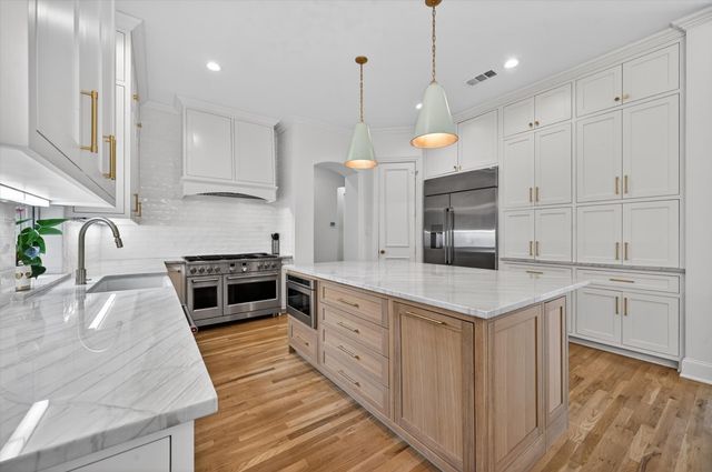 5132 Quail Lake Drive, Dallas, TX 75287