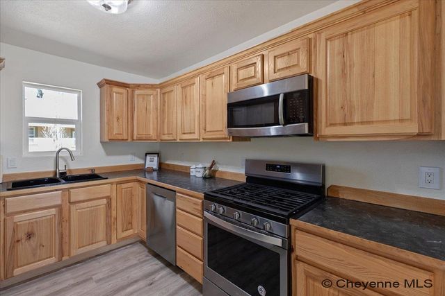3046 DILLON AVE, Cheyenne, WY 82001