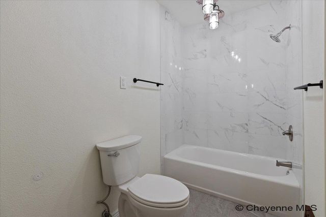 3046 DILLON AVE, Cheyenne, WY 82001