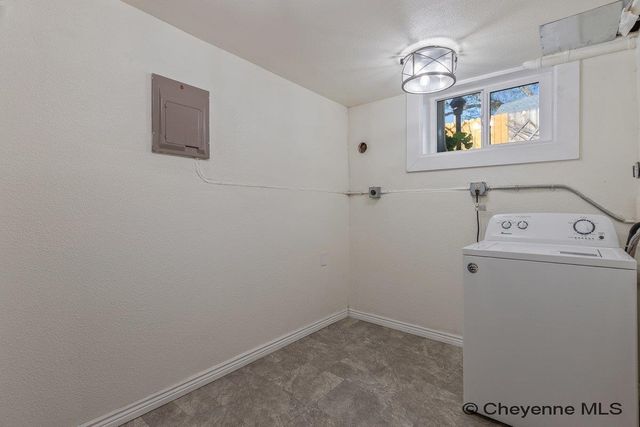 3046 DILLON AVE, Cheyenne, WY 82001
