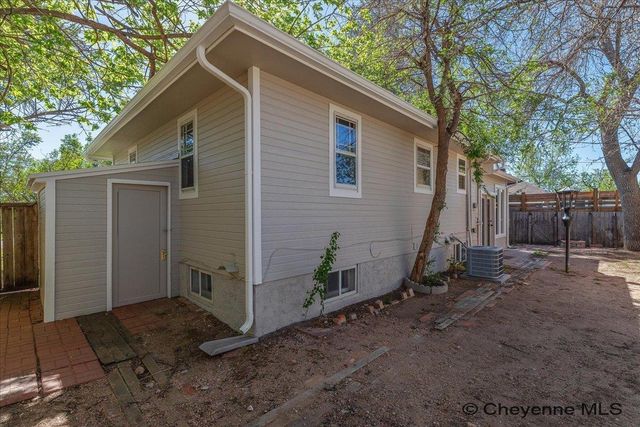 3046 DILLON AVE, Cheyenne, WY 82001