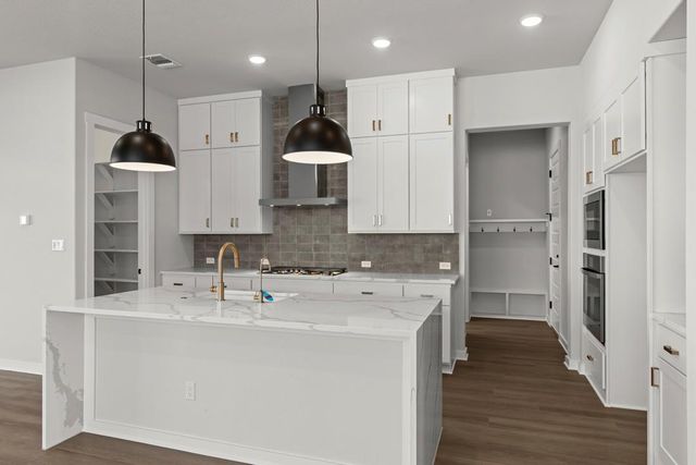 616 Leeland Drive, Liberty Hill, TX 78642