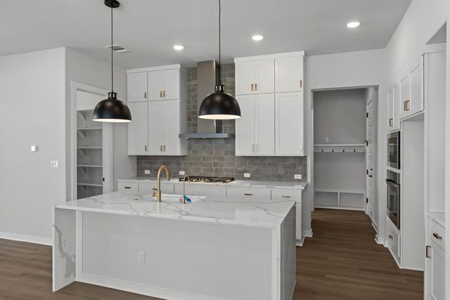 616 Leeland Drive, Liberty Hill, TX 78642